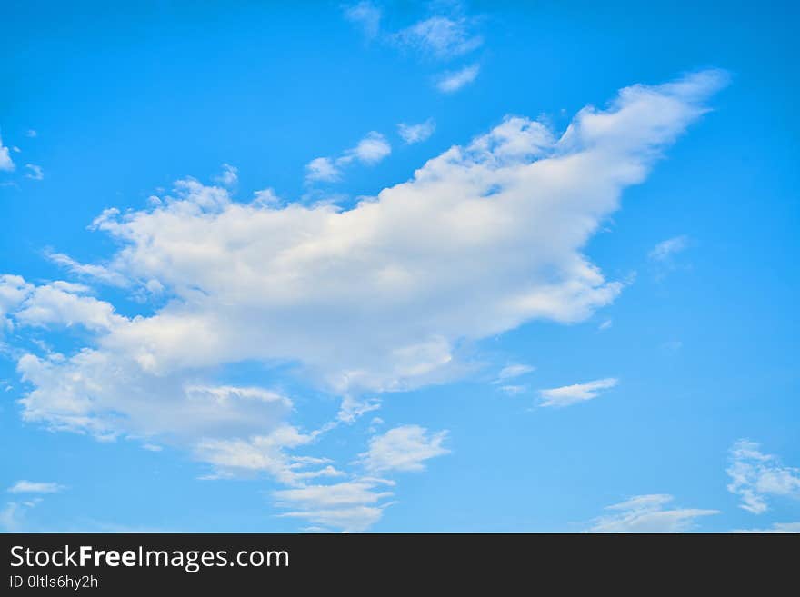 Sky, Cloud, Daytime, Blue