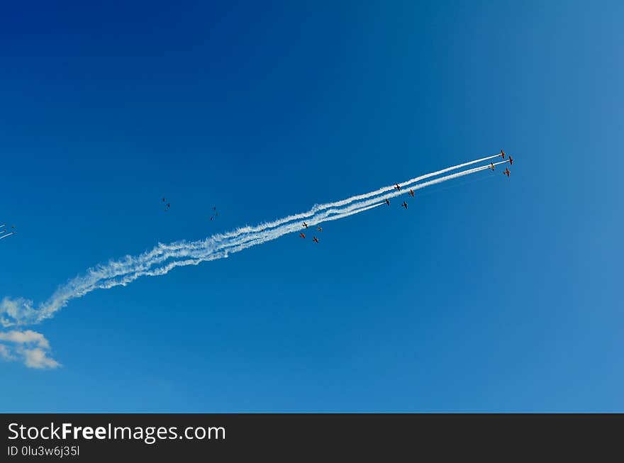 Sky, Daytime, Air Travel, Air Show