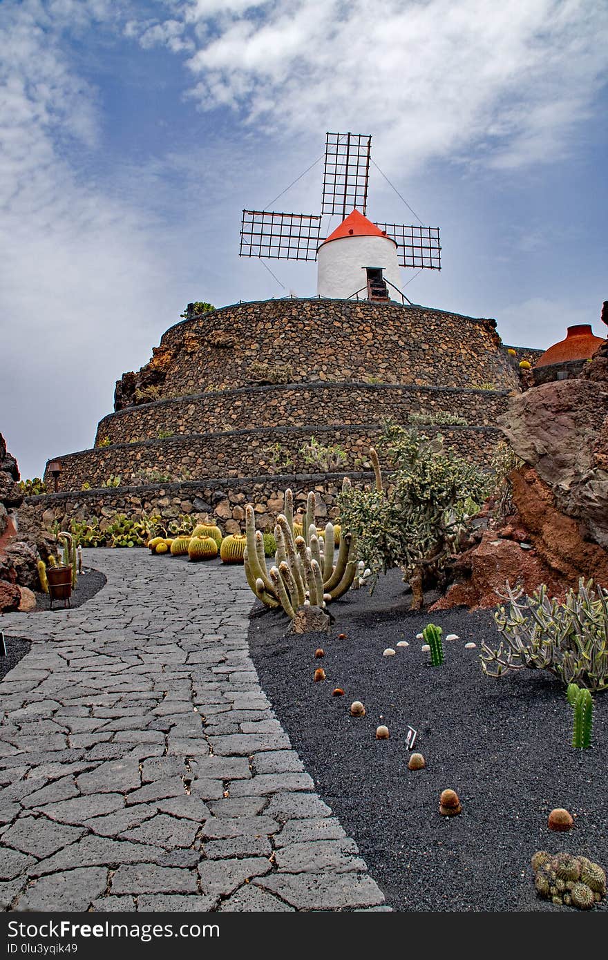 Sky, Landmark, Wall, Tourism