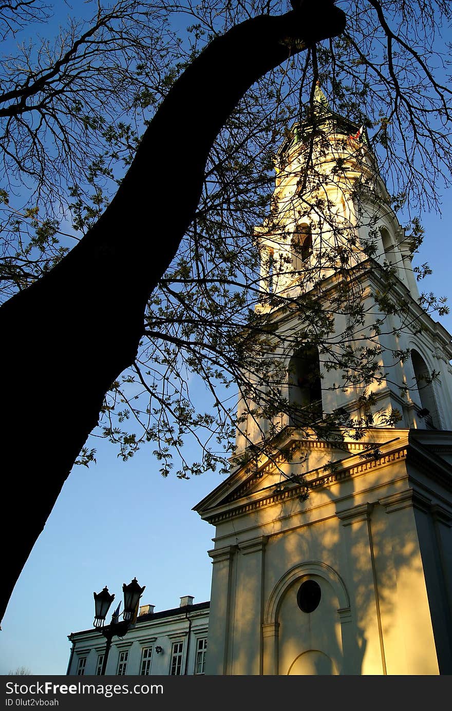 Sky, Landmark, Spire, Tree