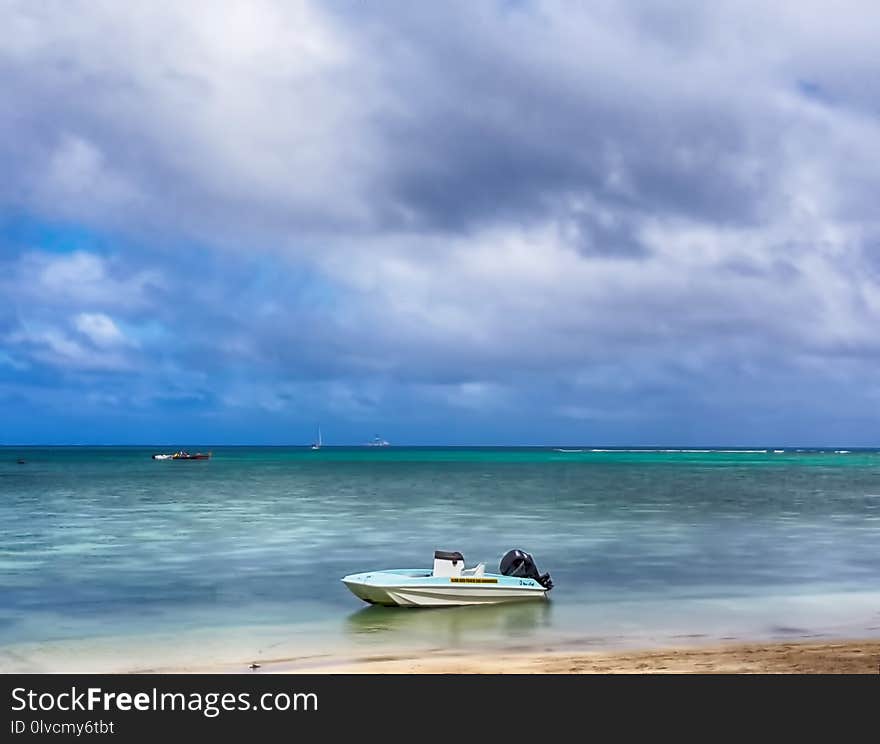 Sky, Sea, Coastal And Oceanic Landforms, Body Of Water