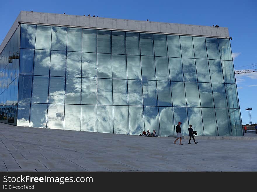 Sky, Building, Architecture, Daytime