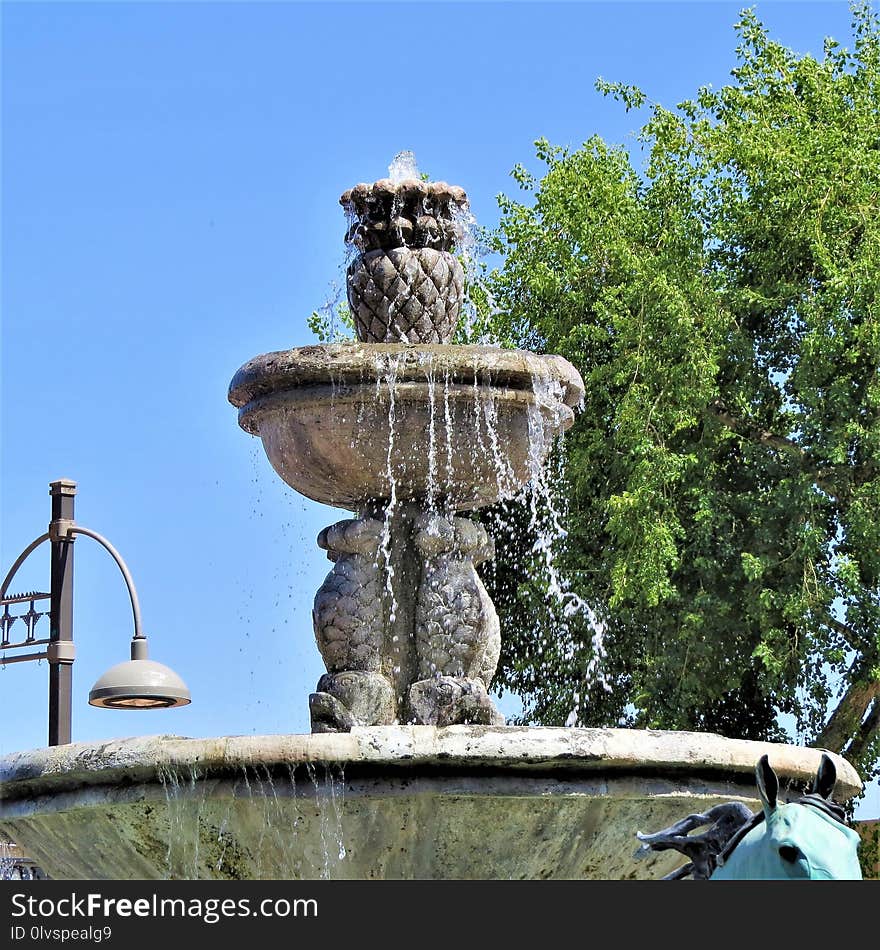 Fountain, Landmark, Water Feature, Water