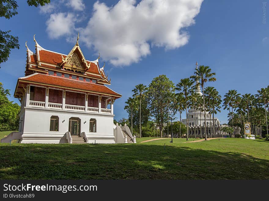 Sky, Landmark, Estate, Historic Site