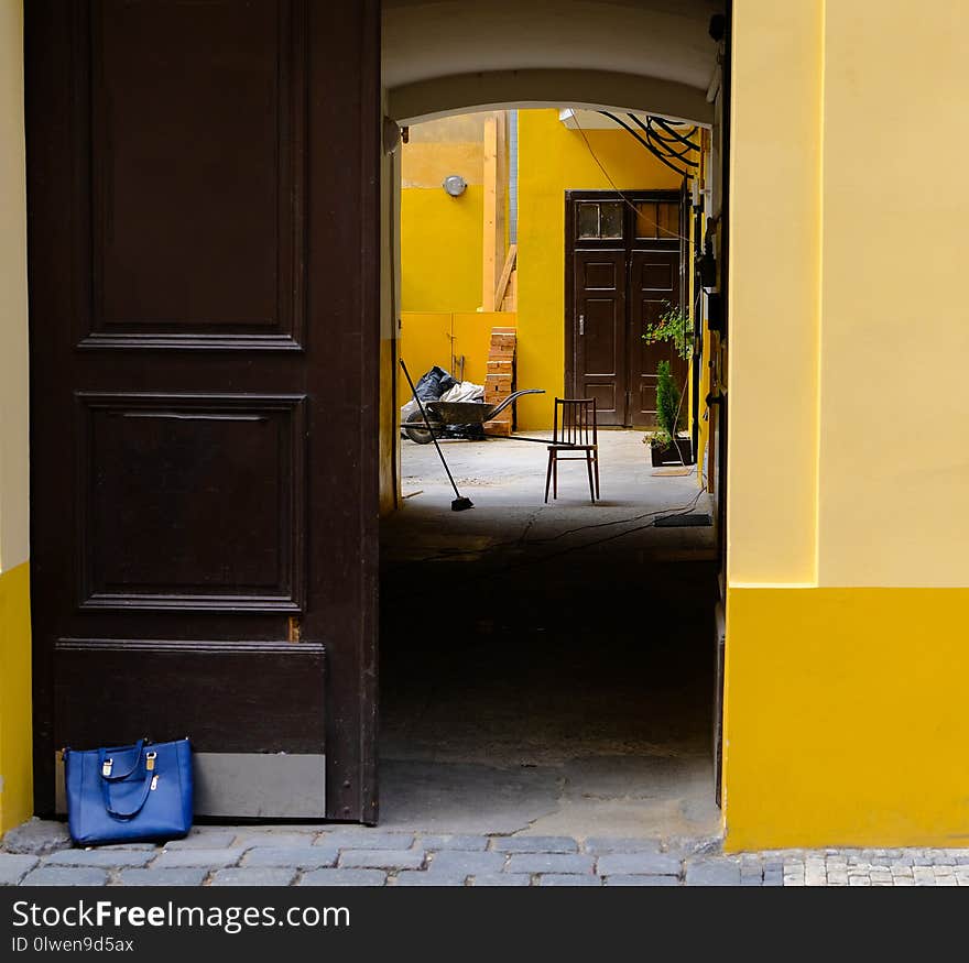 Simple patio center of Prague, look inside