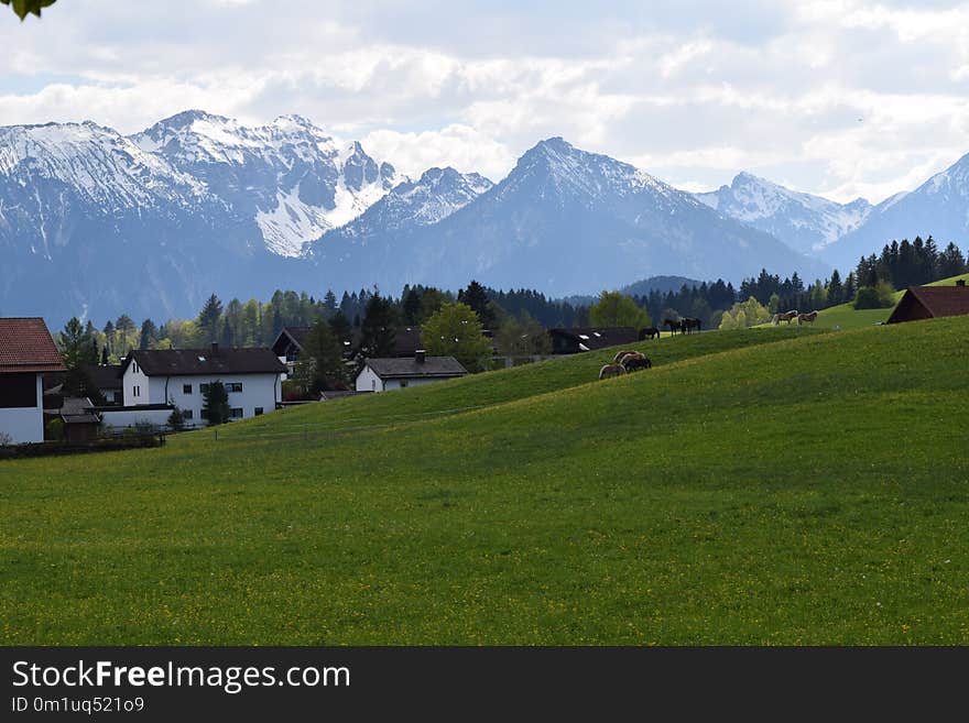 Mountain Range, Mountainous Landforms, Grassland, Sky