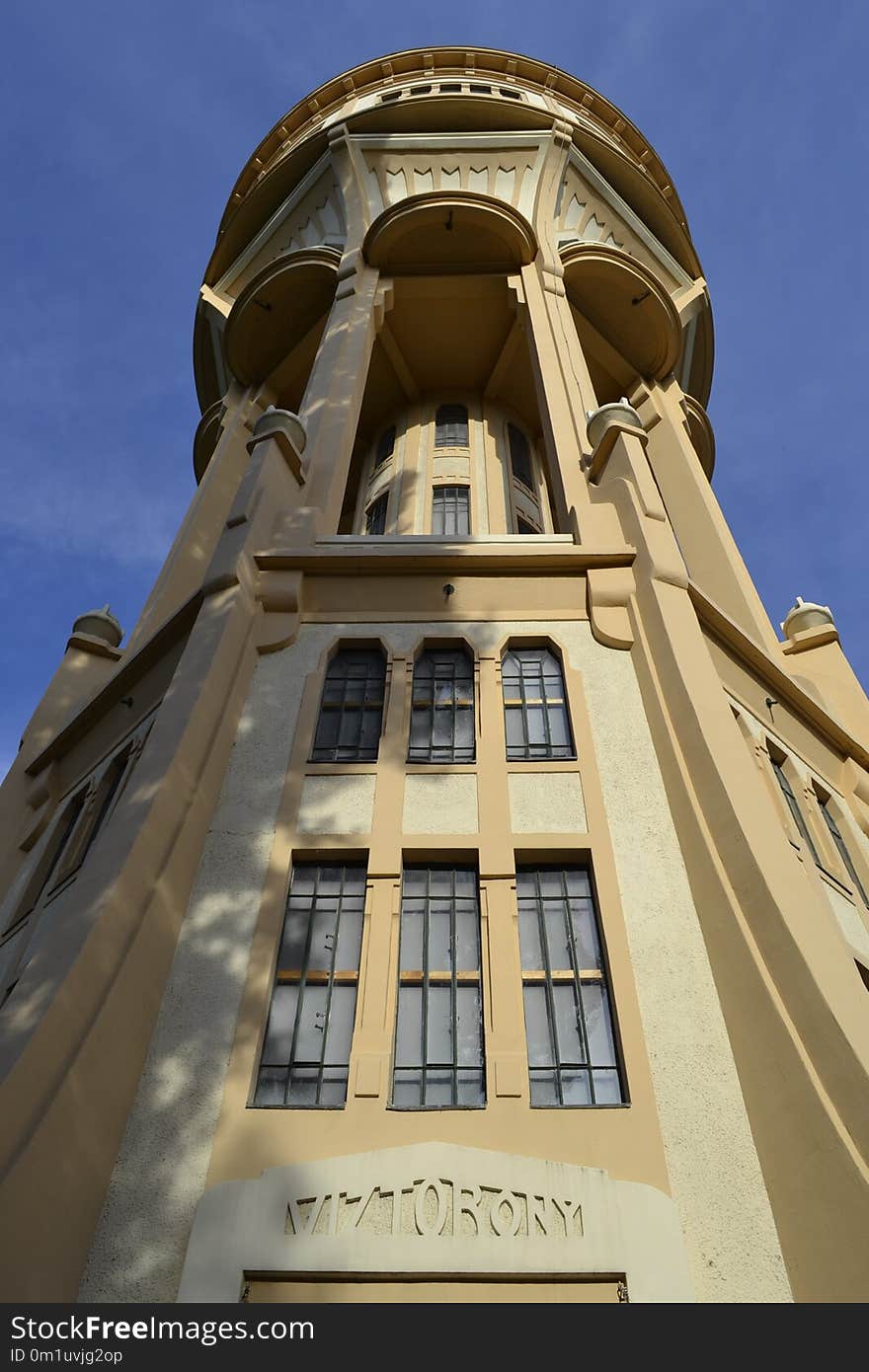 Building, Landmark, Architecture, Sky