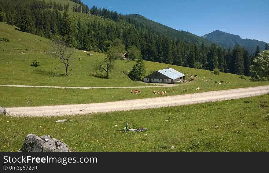 Mountain Pass, Grassland, Mountainous Landforms, Mountain Range