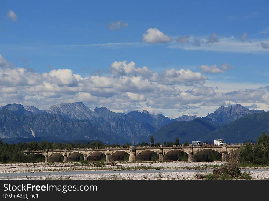 Sky, Mountainous Landforms, Mountain, Cloud