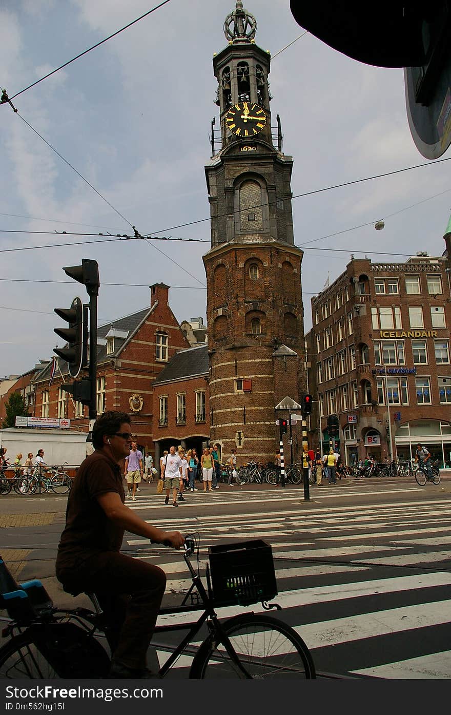 Town, Landmark, Sky, Town Square