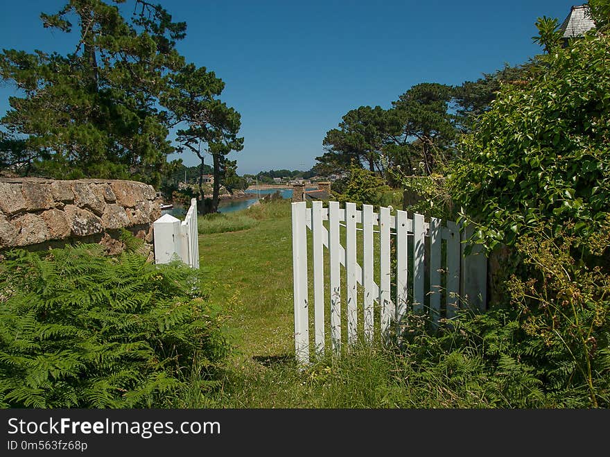 Property, Nature Reserve, Sky, Grass