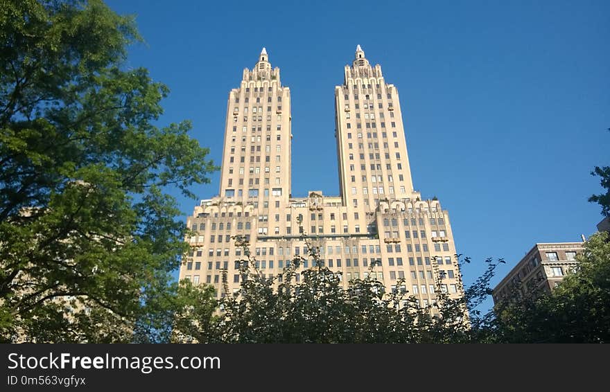 Landmark, Daytime, Building, Sky