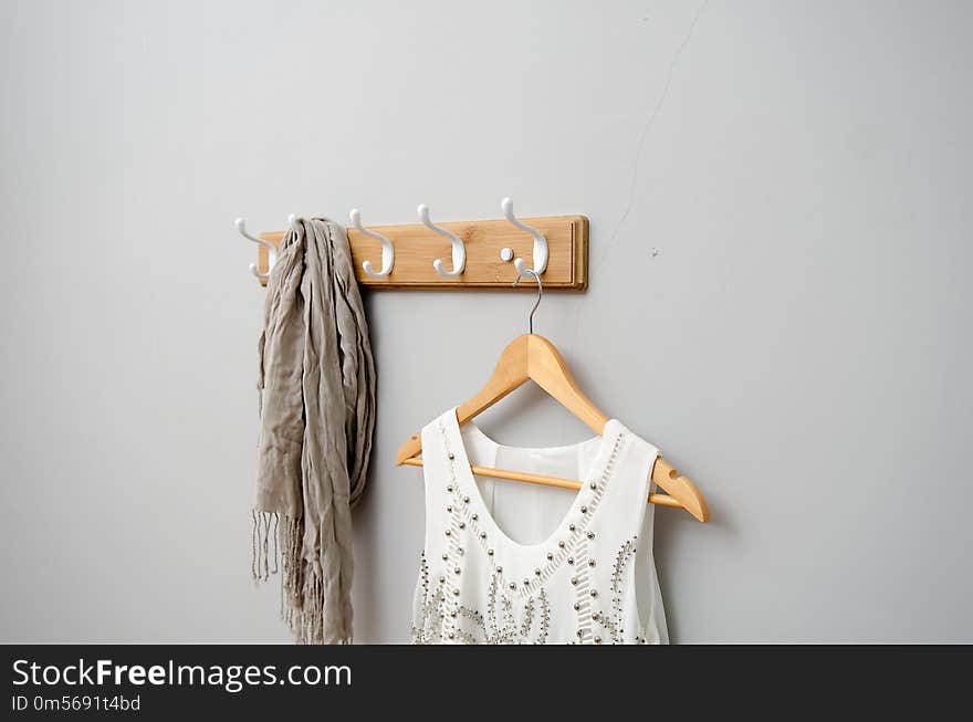 Clothes Hanger, Shoulder, Wood, Shelf