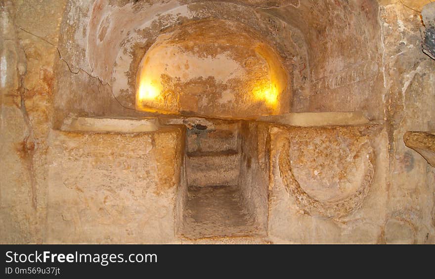 Crypt, Ancient History