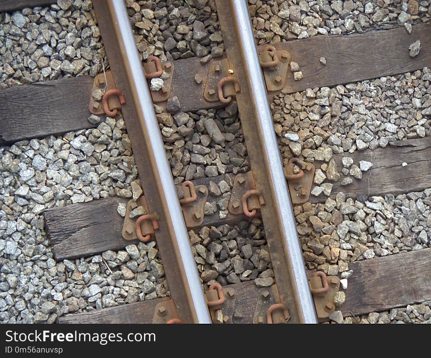 Track, Wood, Gravel, Soil