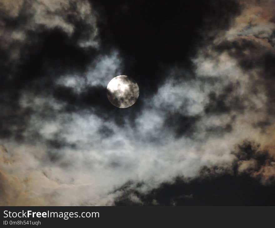 Sky, Cloud, Atmosphere, Daytime