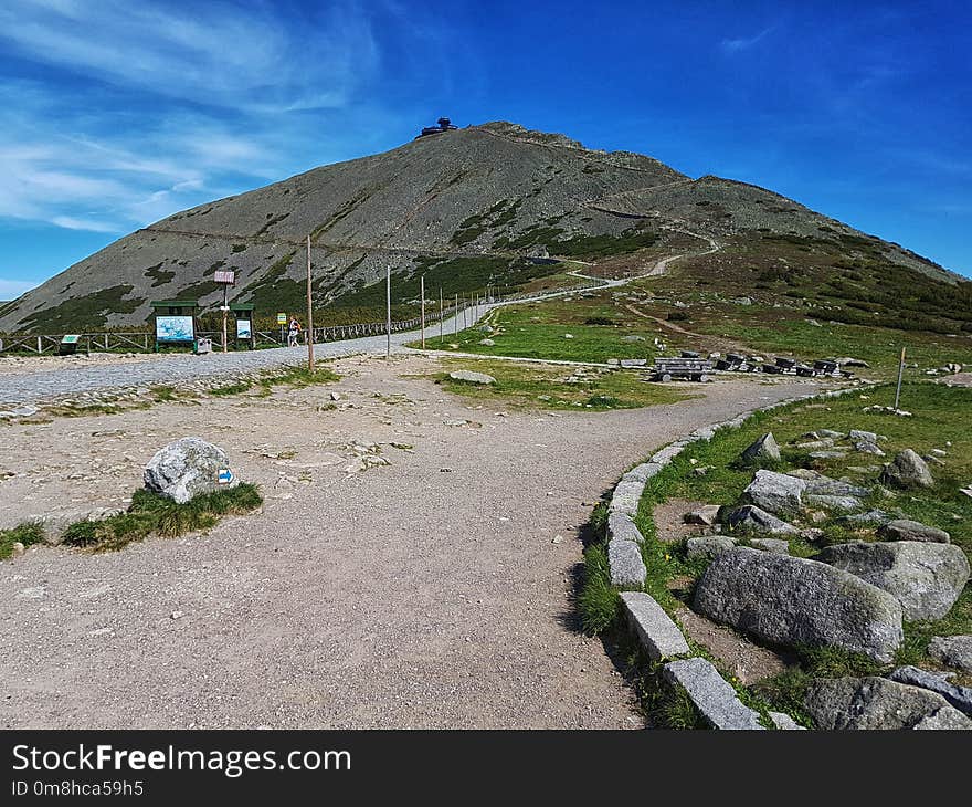 Sky, Mountain, Mountainous Landforms, Wilderness