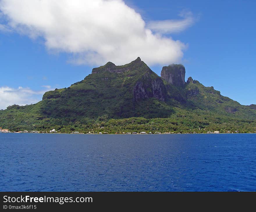 Highland, Coast, Coastal And Oceanic Landforms, Sky