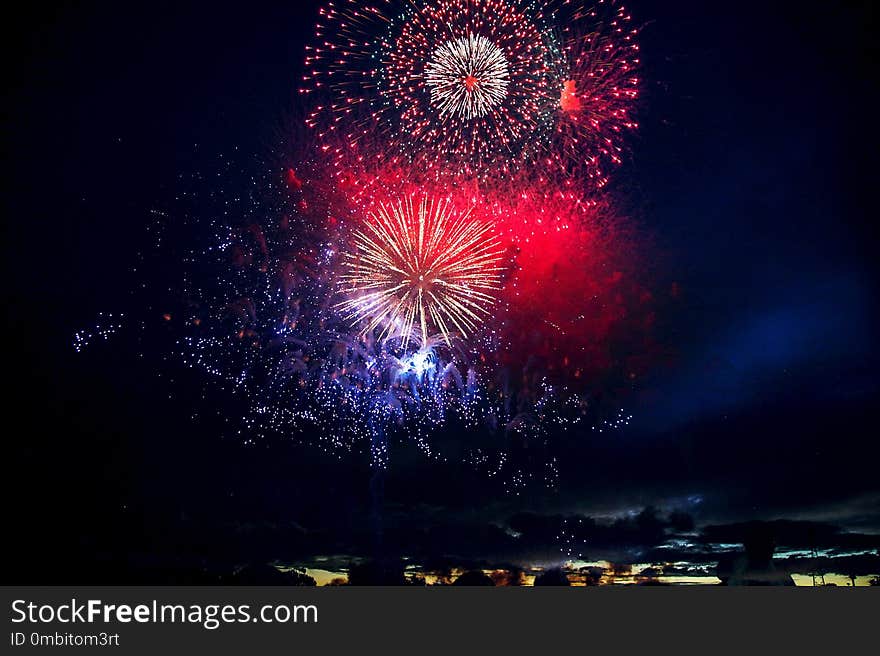 Fireworks, Sky, Event, Explosive Material