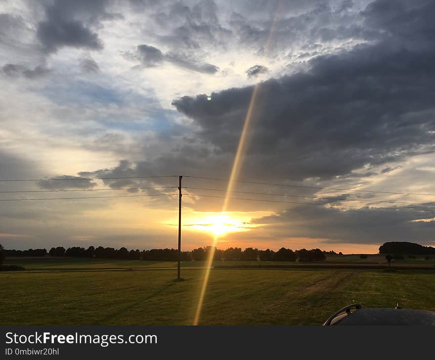 Sky, Cloud, Atmosphere, Field