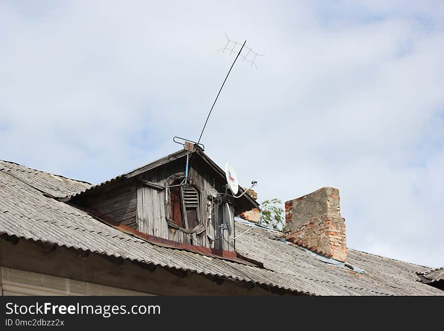 Roof, Sky, Building, Outdoor Structure