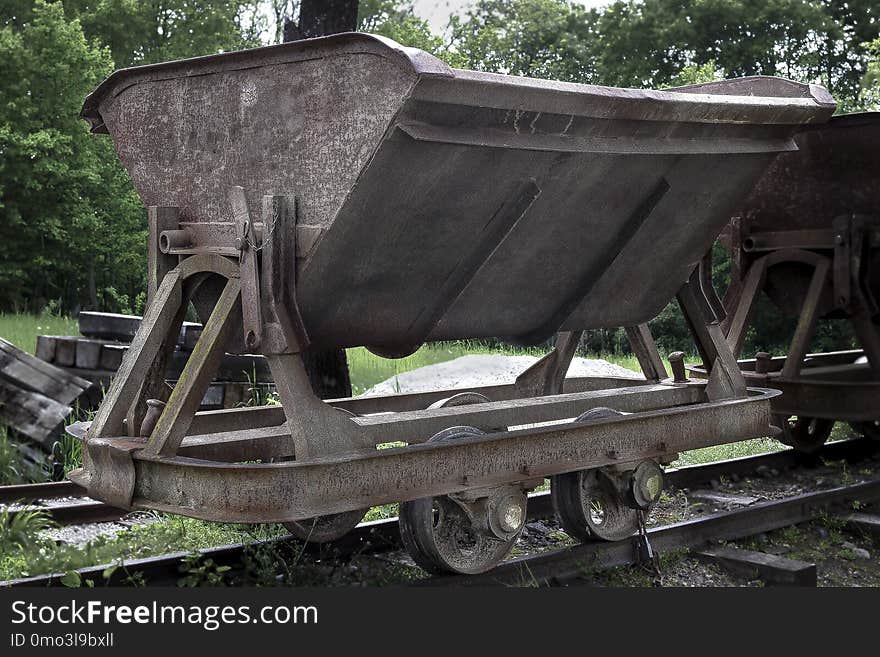 Vehicle, Wagon, Motor Vehicle, Grass