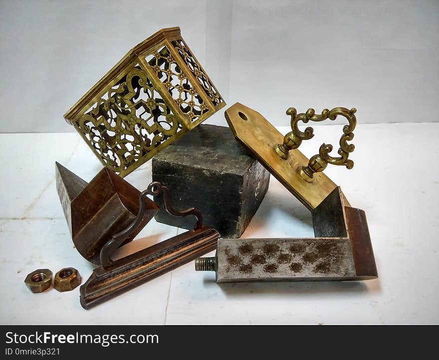 Metal, Brass