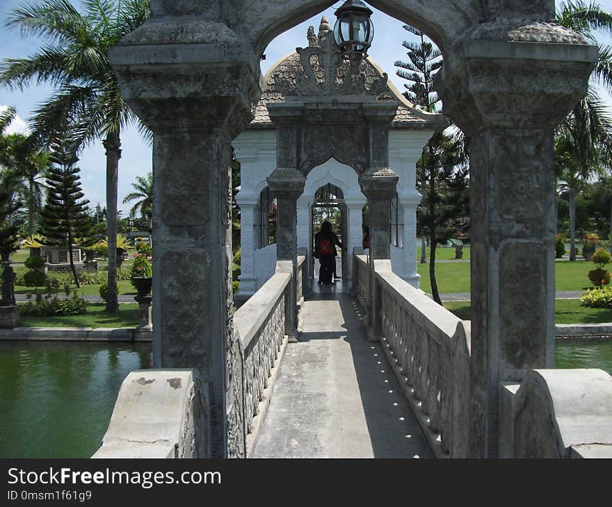 Tree, Historic Site, Walkway, Tourist Attraction