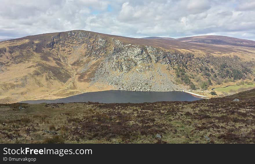 Highland, Tarn, Loch, Ridge