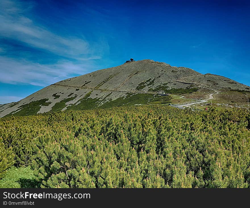 Sky, Wilderness, Mountainous Landforms, Mountain