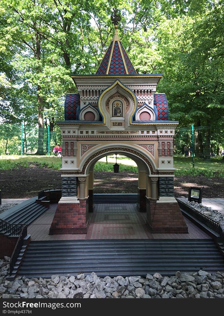 Landmark, Outdoor Structure, Memorial, Tree