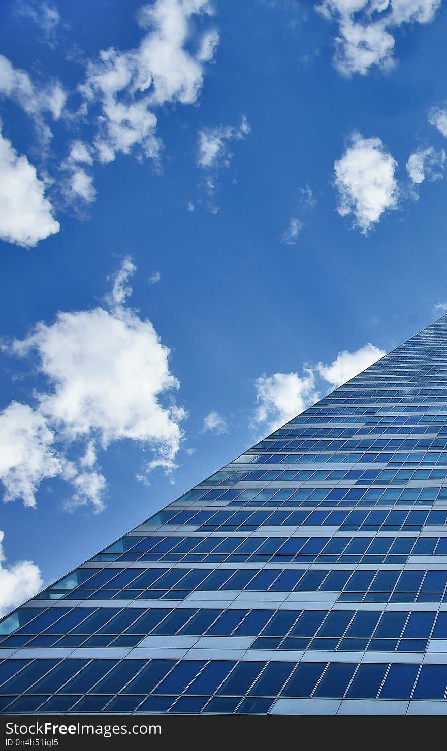 Sky, Daytime, Cloud, Energy