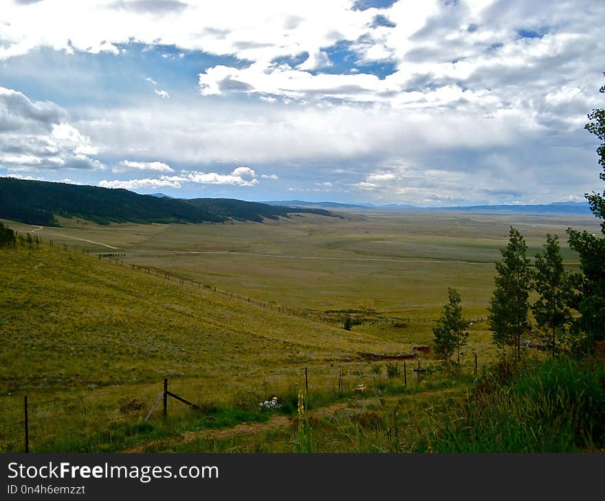 Highland, Grassland, Ecosystem, Sky