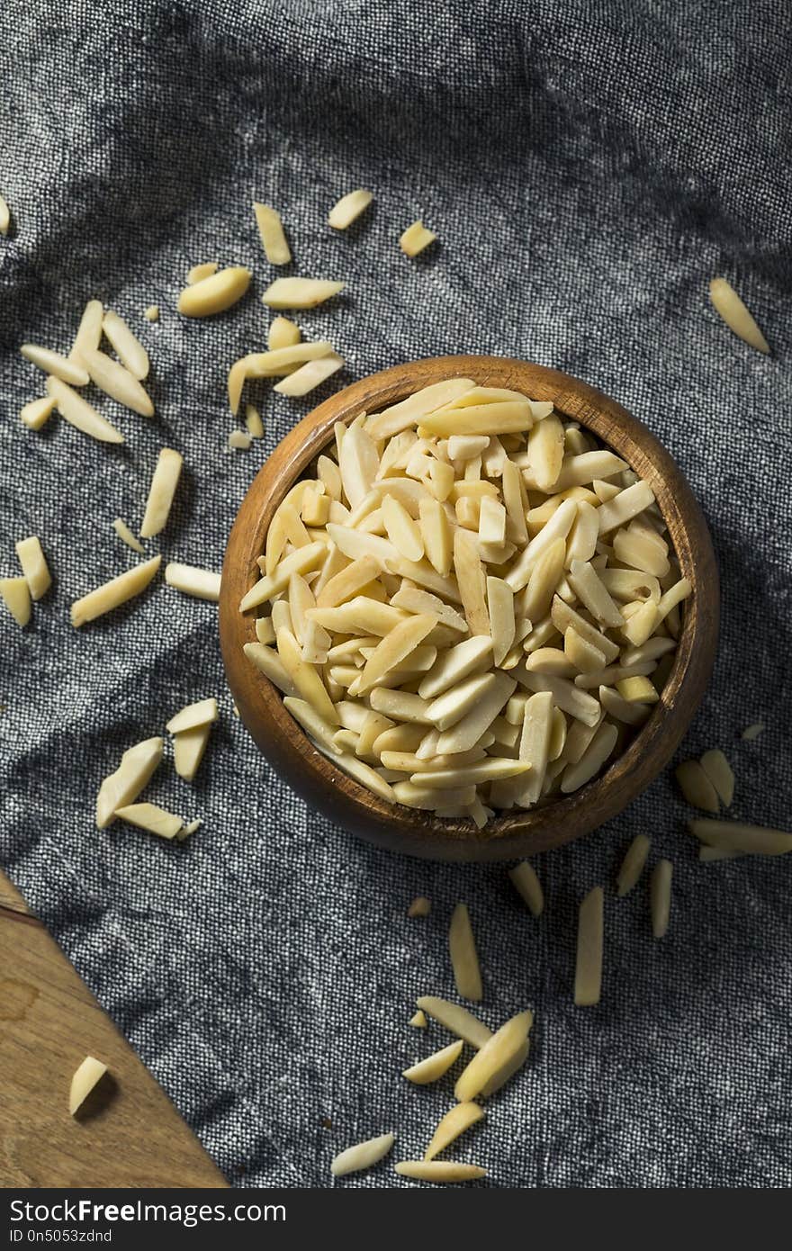 Raw Organic Slivered Almonds Ready to Eat