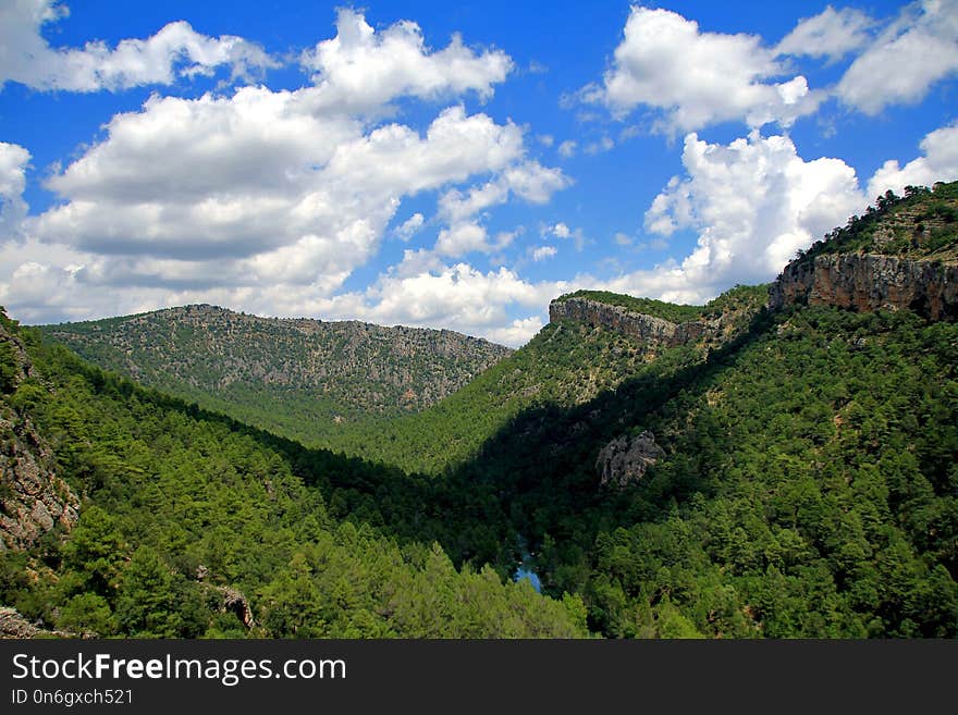 Sky, Cloud, Nature, Mountainous Landforms