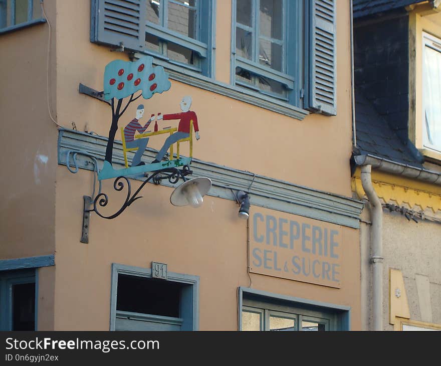 Property, Balcony, Wall, Architecture