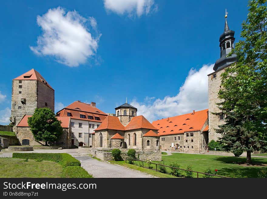 Sky, Landmark, Historic Site, Town