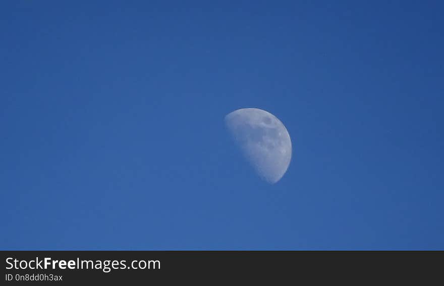 Sky, Daytime, Atmosphere, Moon