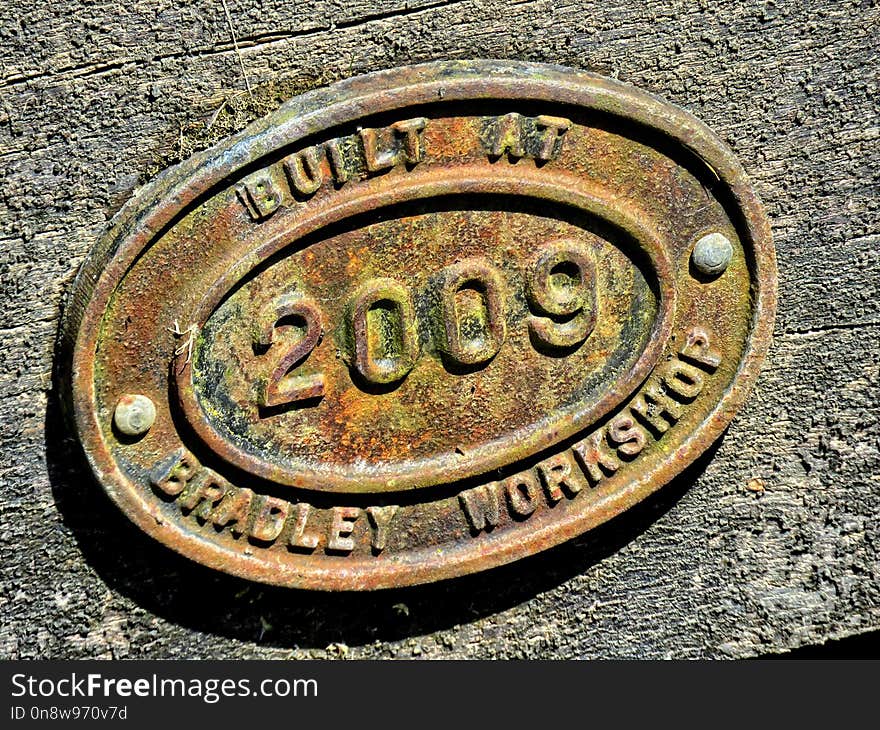 Metal, Material, Font, Manhole Cover