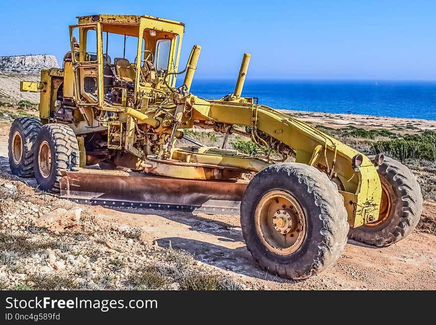 Bulldozer, Construction Equipment, Vehicle, Tractor