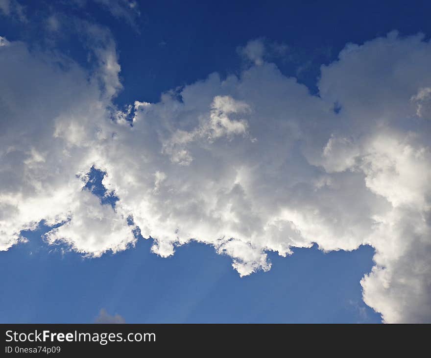 Sky, Cloud, Daytime, Blue