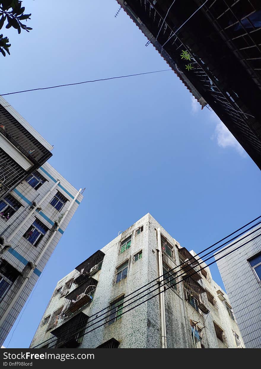 Building, Sky, Metropolitan Area, Daytime