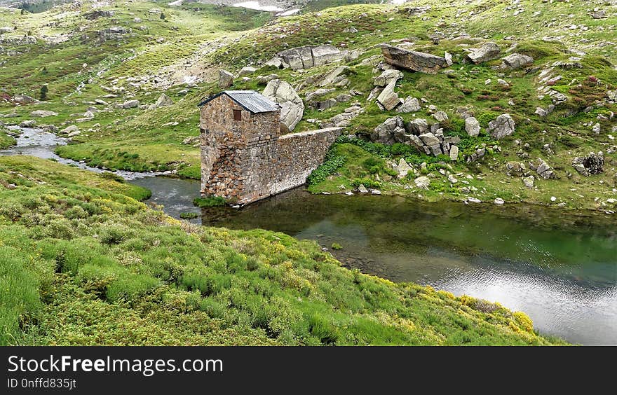 Nature Reserve, Tarn, Vegetation, Highland