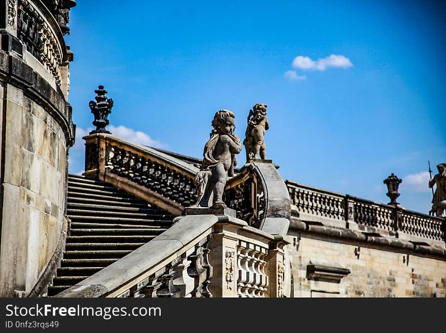 Sky, Landmark, Statue, Monument