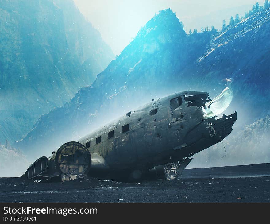 Submarine, Shipwreck, Glacial Landform, Mountain