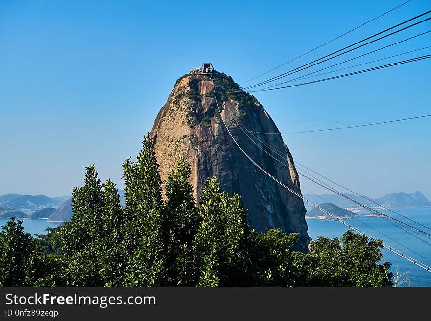 Sky, Mountainous Landforms, Mountain, Tree