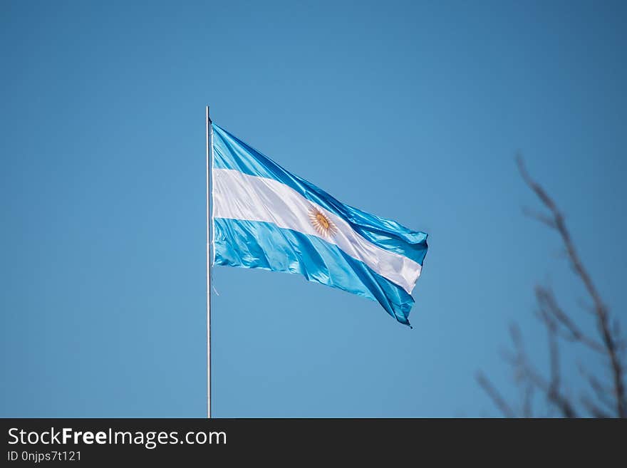 Sky, Flag, Cloud, Wind