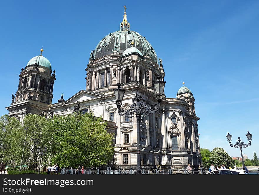 Landmark, Classical Architecture, Sky, Building