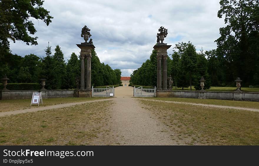 Historic Site, Monument, Tree, Estate