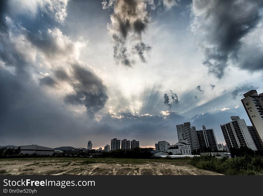 Sky, Cloud, Urban Area, Cityscape